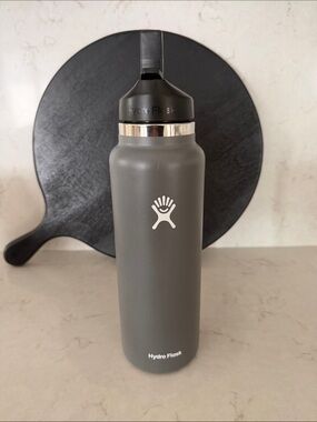 Hydro Flask Slate Gray Insulated Bottle with Straw Lid
